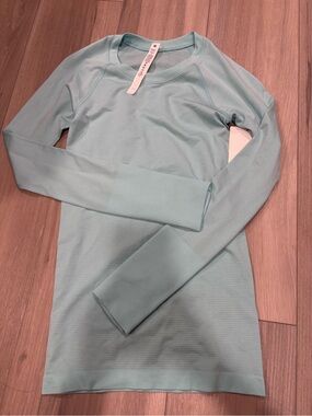 lululemon athletica Swiftly Tech Long Sleeve 2.0 in Light Aqua